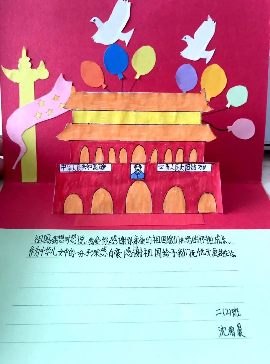 武汉这条美食街并没有本地特色，人气比户部巷还要旺，物价也不低游戏画面